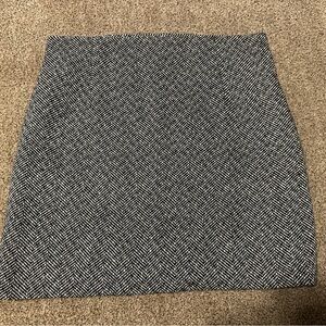 H&M Black and White Pencil Skirt